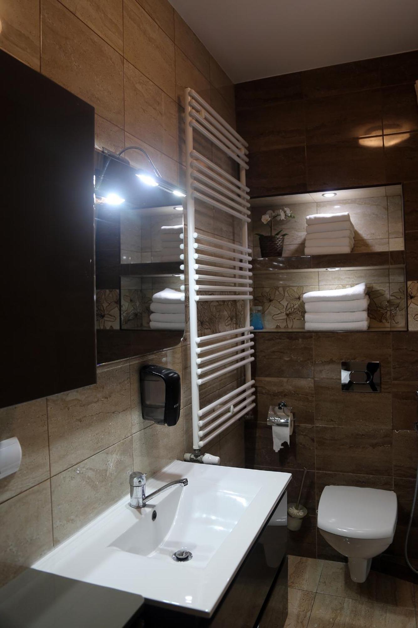 Apartamenty Uniejow "Prywatne Kapiele Termalne" Kültér fotó
