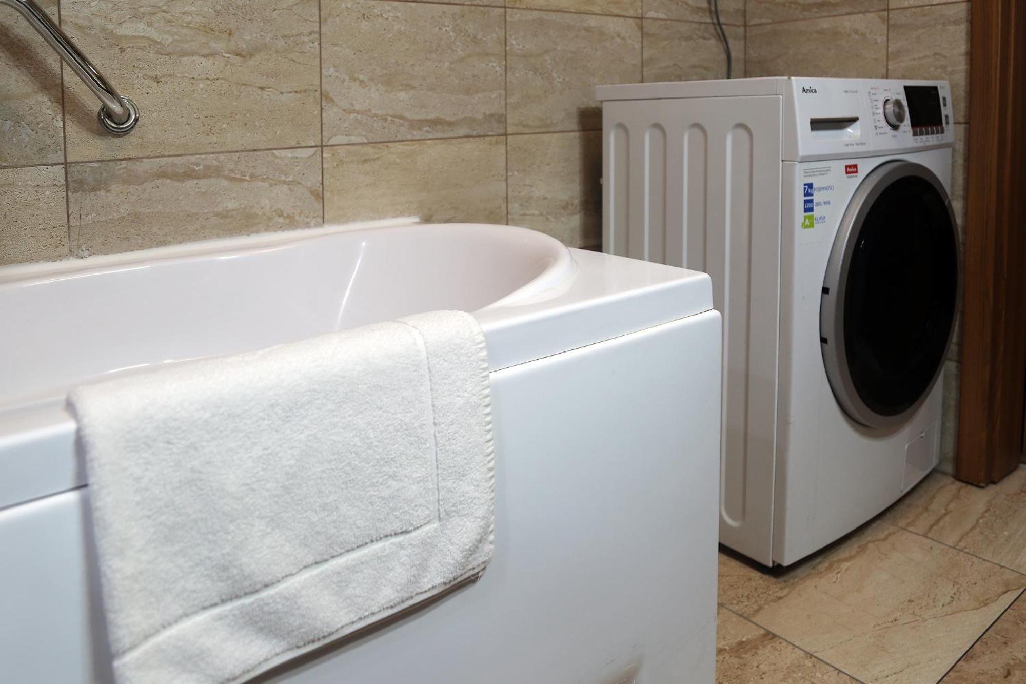 Apartamenty Uniejow "Prywatne Kapiele Termalne" Kültér fotó